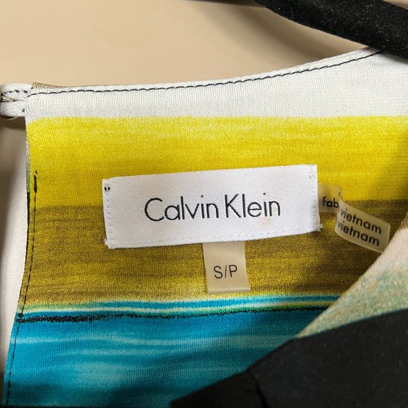 Calvin Klein Summer Top - Picture 3 of 3